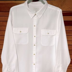 Crisp White button down shirt